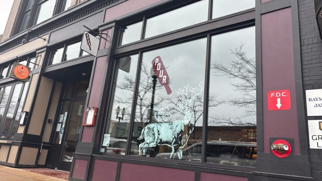 POUR in Petoskey set to close, Italian restaurant will take its place